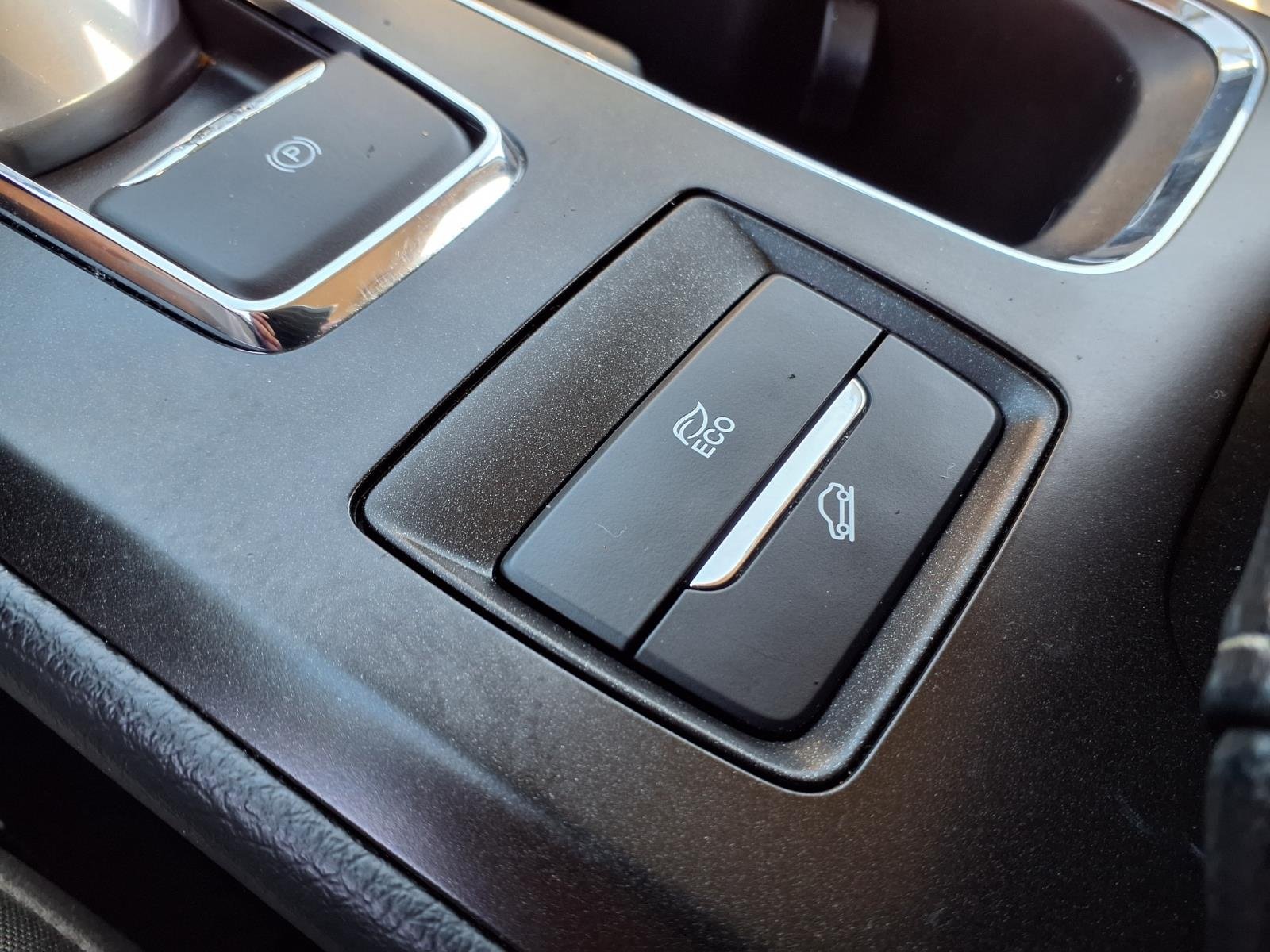 Used 2018 Gray Ford S image 12