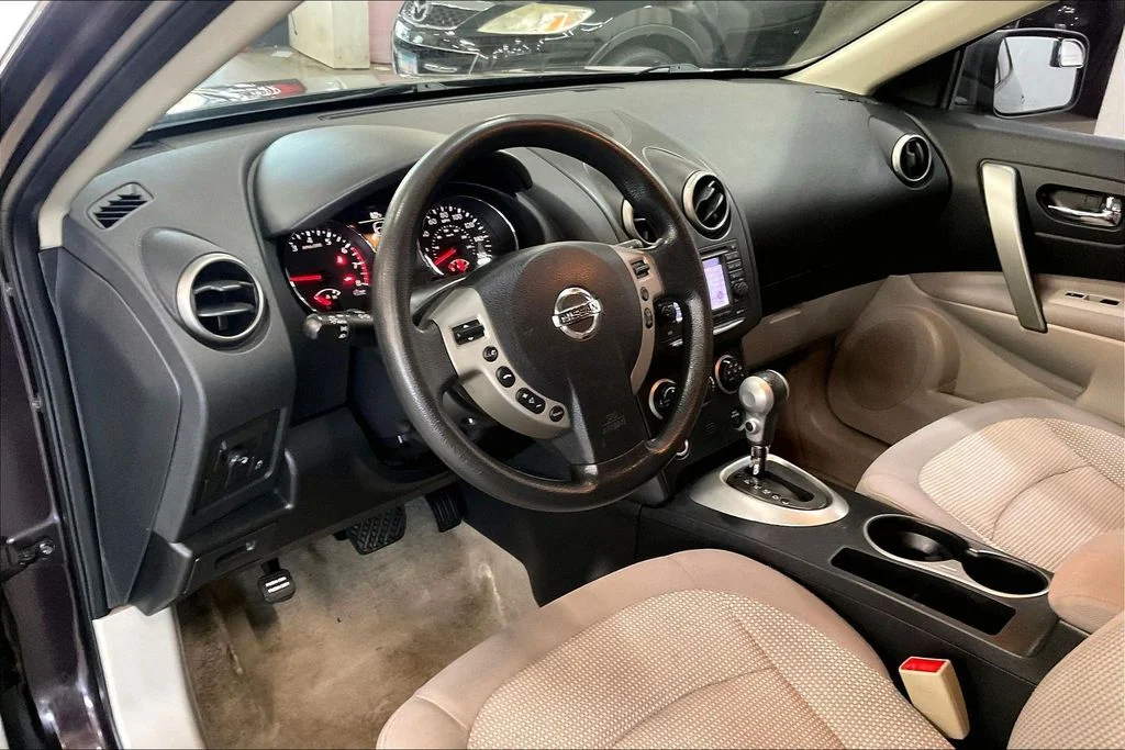 Used 2011 Black Nissan SV image 14
