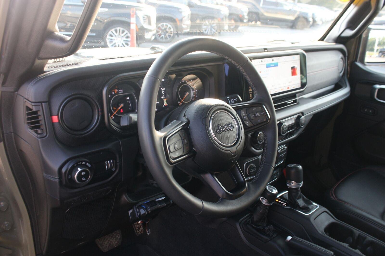 Used 2025 Green Jeep Rubicon image 17