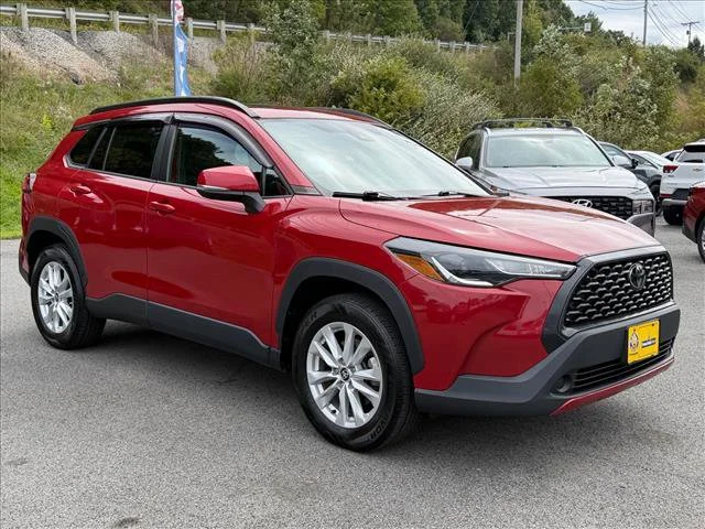 Used 2022 Red Toyota LE image 17