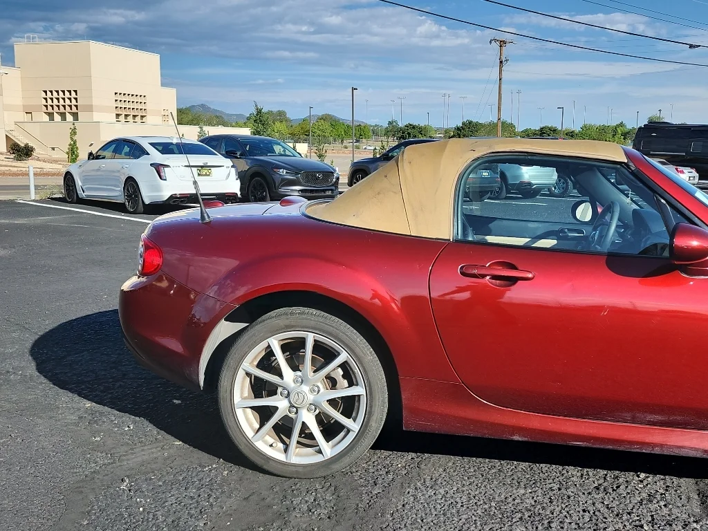 Used 2010 RED Mazda  image 27