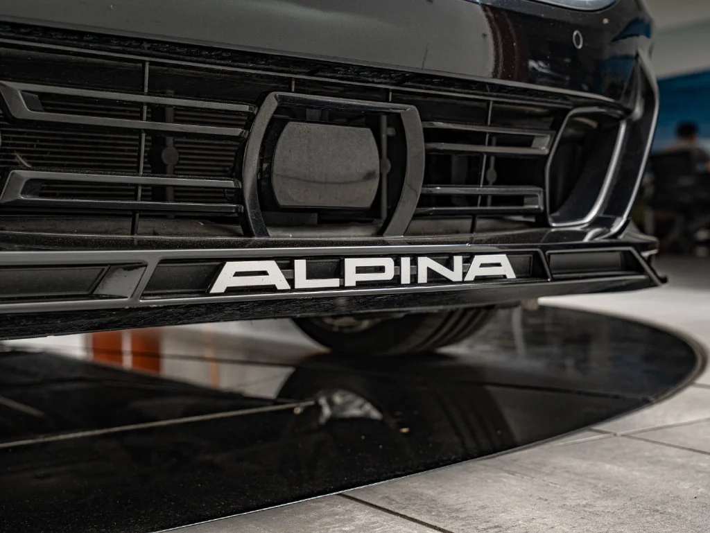 Used 2023 Black Sapphire Metallic BMW ALPINA B8 xDrive image 19
