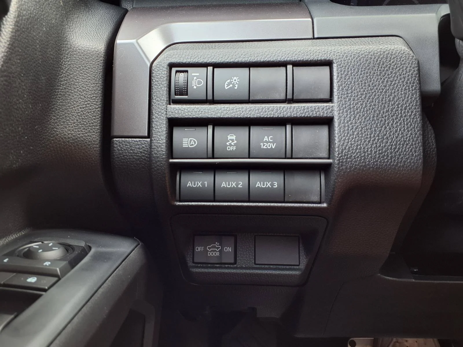 New 2026 Wind Chill Pearl <sup>1</sup> Toyota  TRD Sport image 10