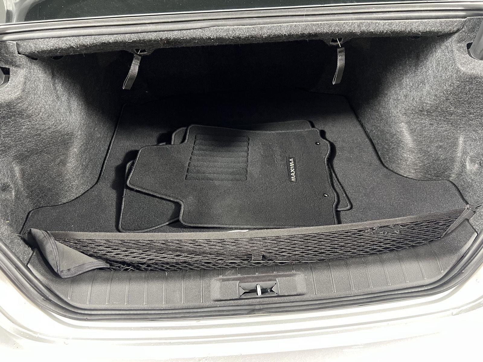 Used 2018 Brilliant Silver Nissan S image 23