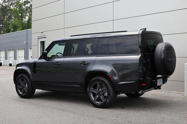 New 2026 Gray Land Rover X-Dynamic SE image 7