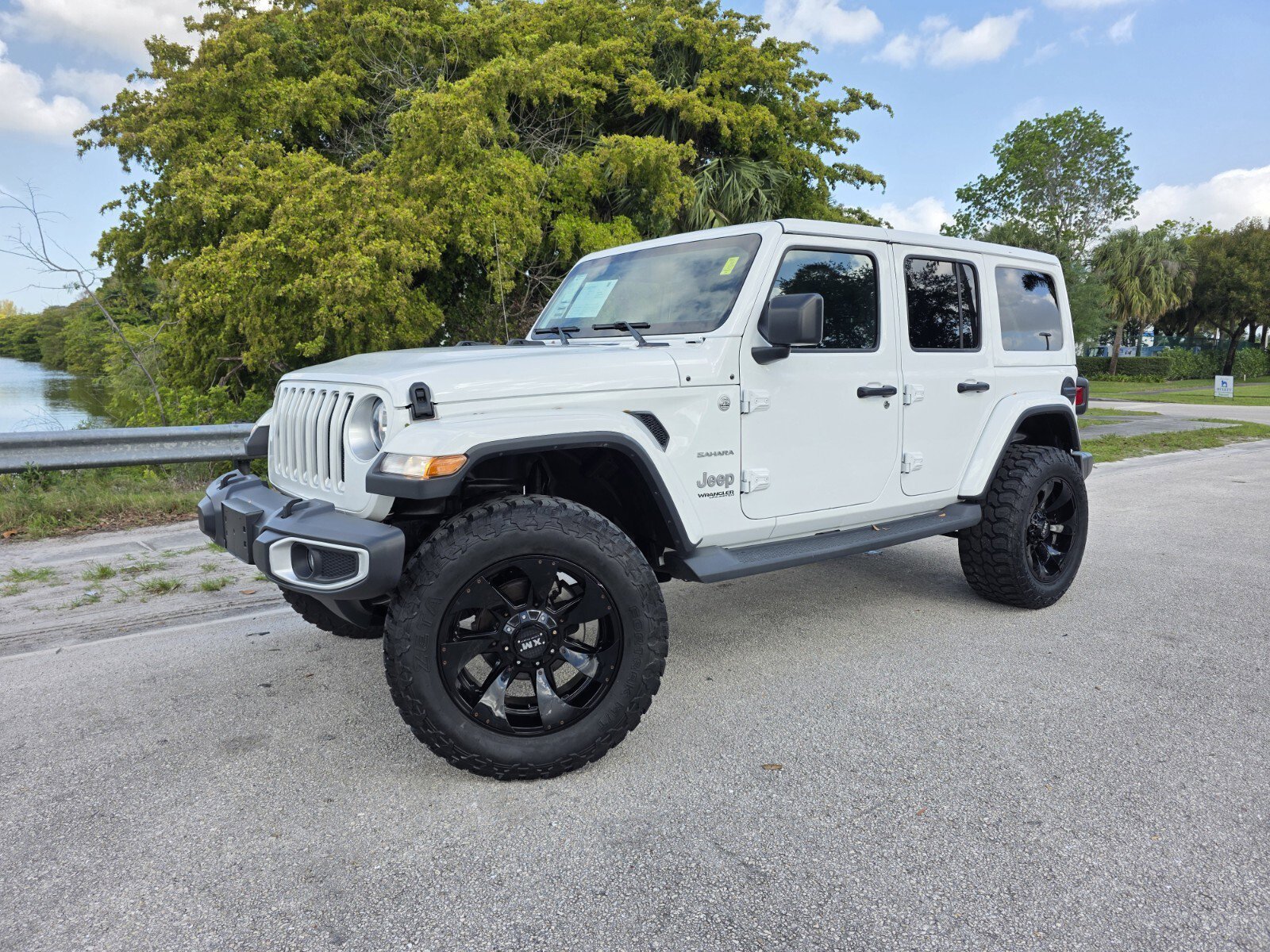 2019 Jeep Wrangler Sahara's photo