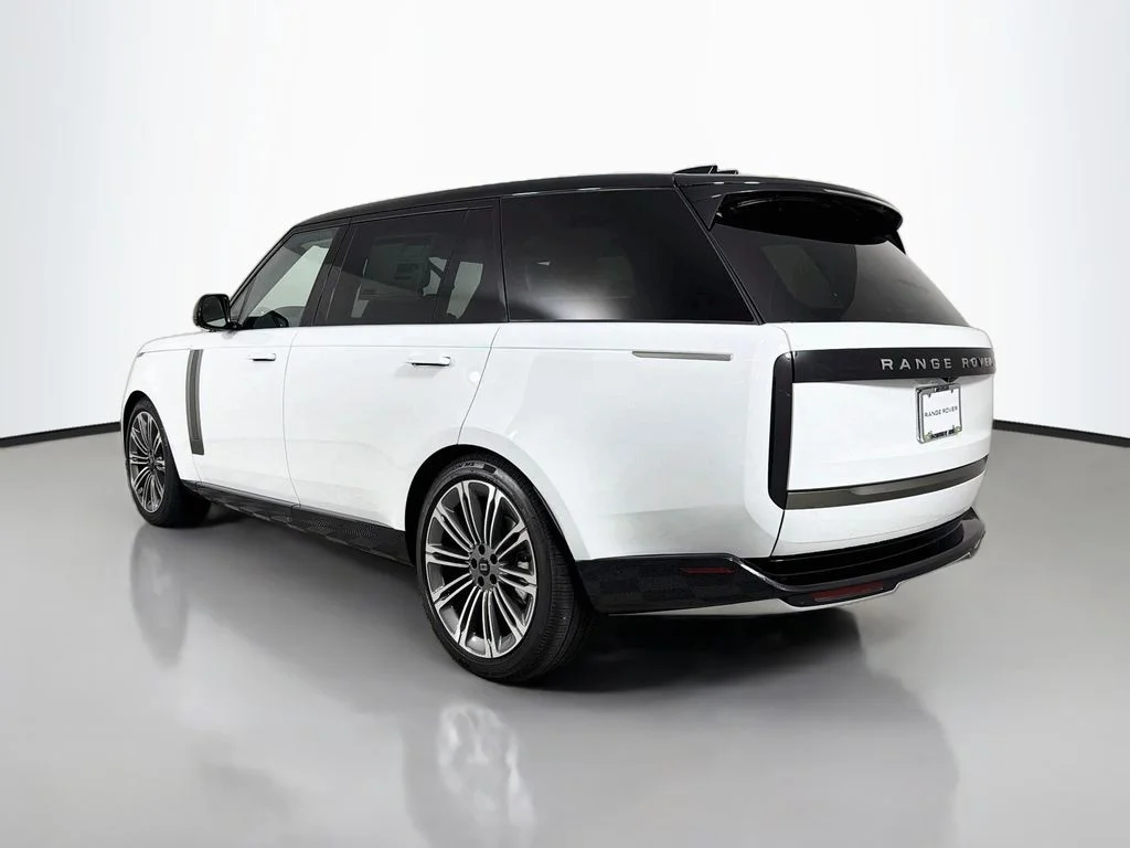 New 2027 Fuji White Land Rover SE image 7