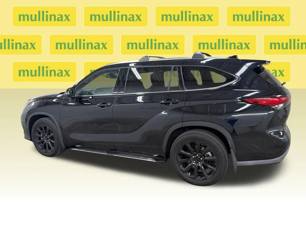 Certified Used 2022 Black Toyota Platinum image 13