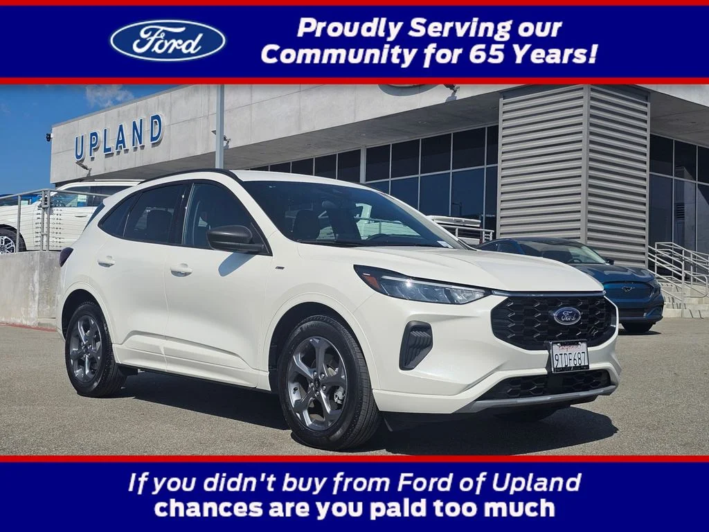 Used 2024 White Metallic Ford ST-Line image 1