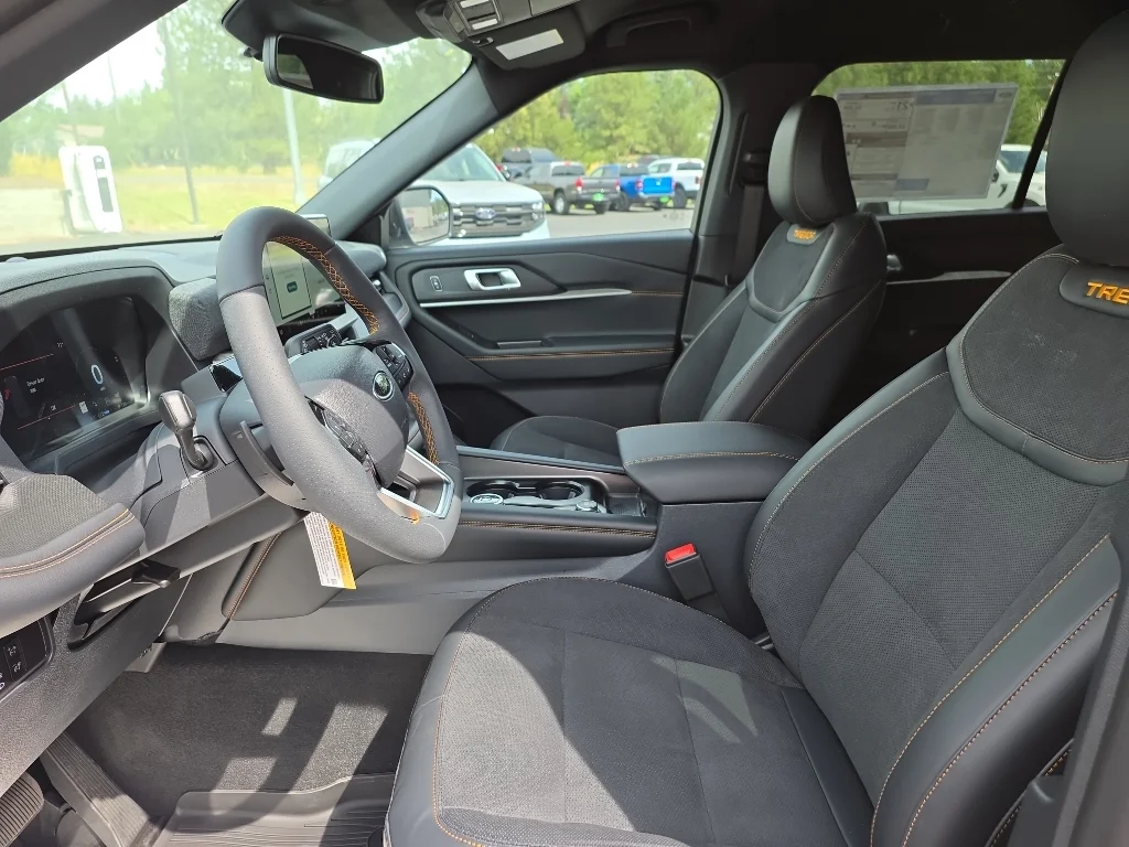 New 2026 Space White Metallic Ford Tremor® image 15