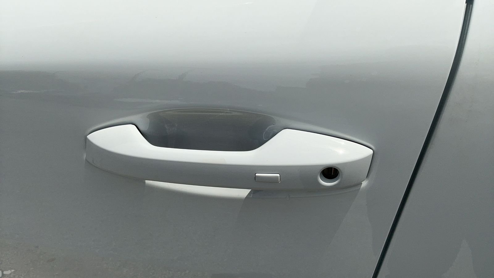 New 2027 White Nissan SV image 21
