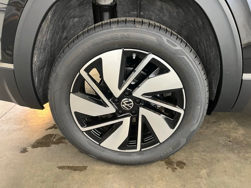 New 2026 Black Volkswagen 2.0T SEL image 26