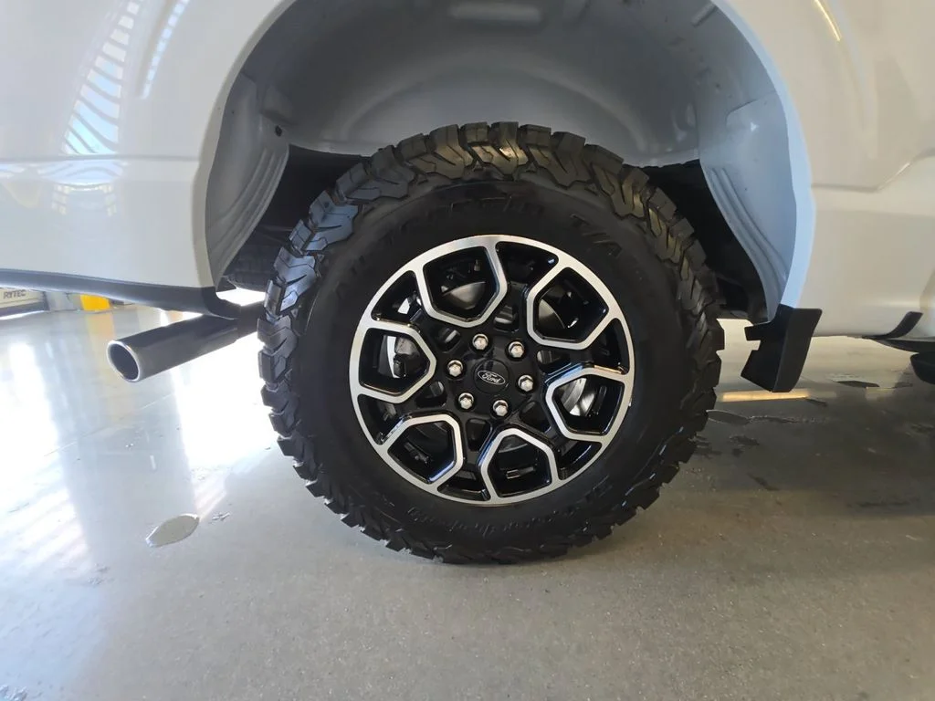 Used 2022 White Ford XLT image 28