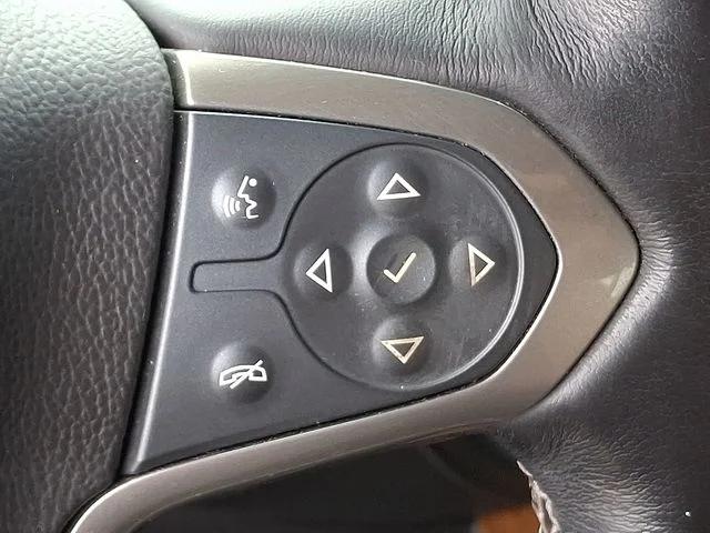 Used 2018 Black Chevrolet High Country image 22