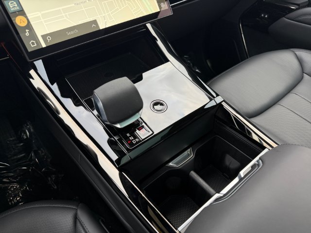 Used 2026 White Land Rover SE image 25