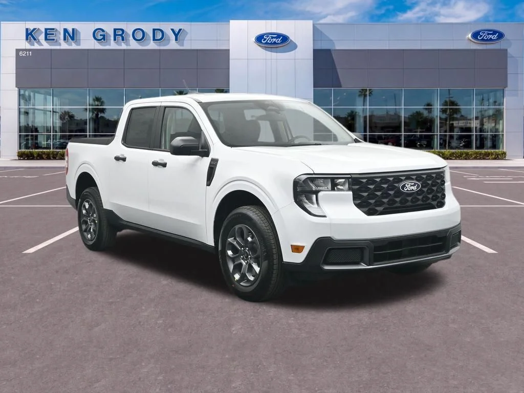 New 2026 Oxford White Ford XLT image 1