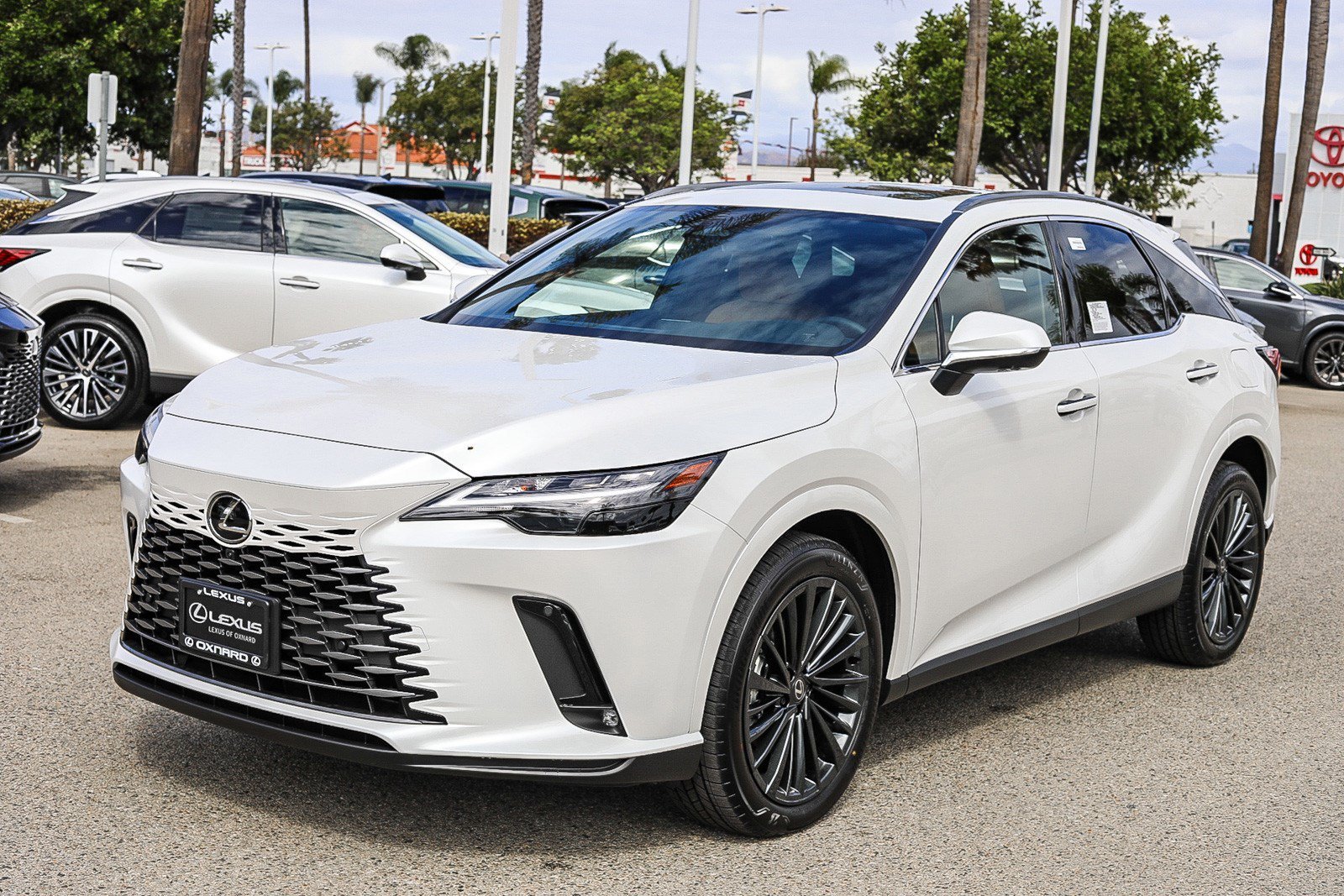 New 2026 Eminent White Pearl Lexus RX 450h+ PREMIUM AWD image 3