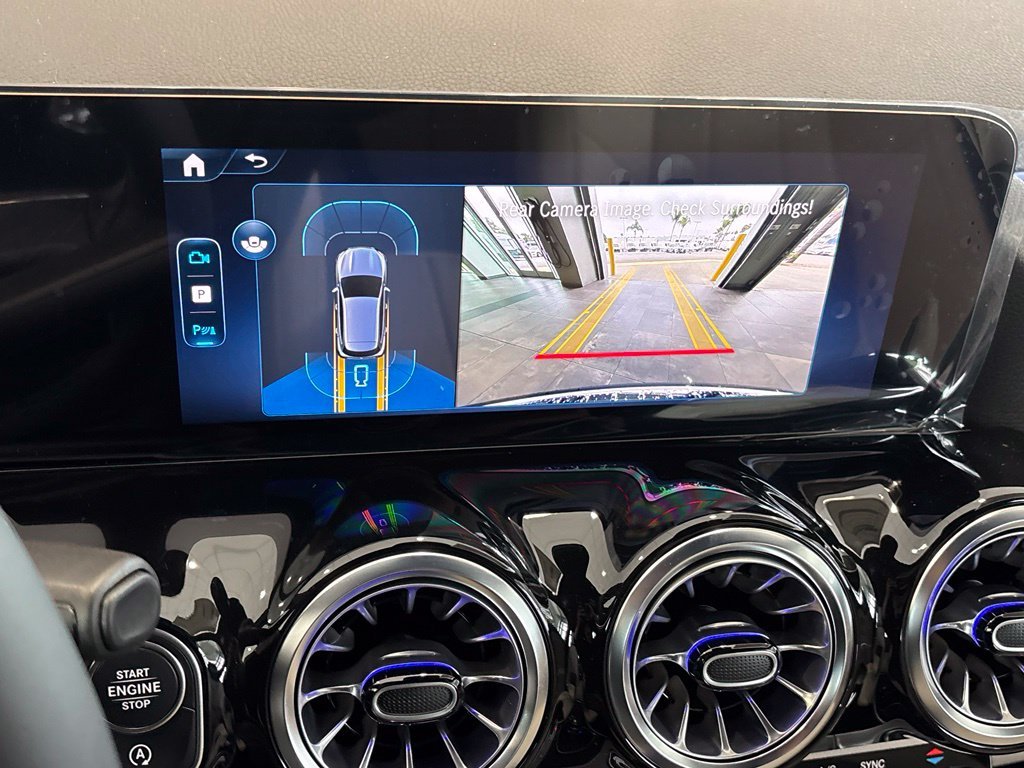New 2026 Polar White Mercedes-Benz GLA 250 image 21