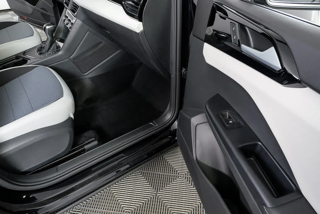 New 2026 Deep Black Pearl Volkswagen S image 22