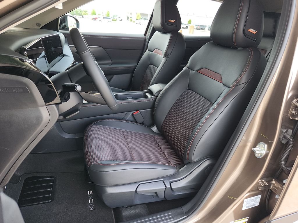 New 2026 Canyon Bronze Metallic Nissan SR image 9