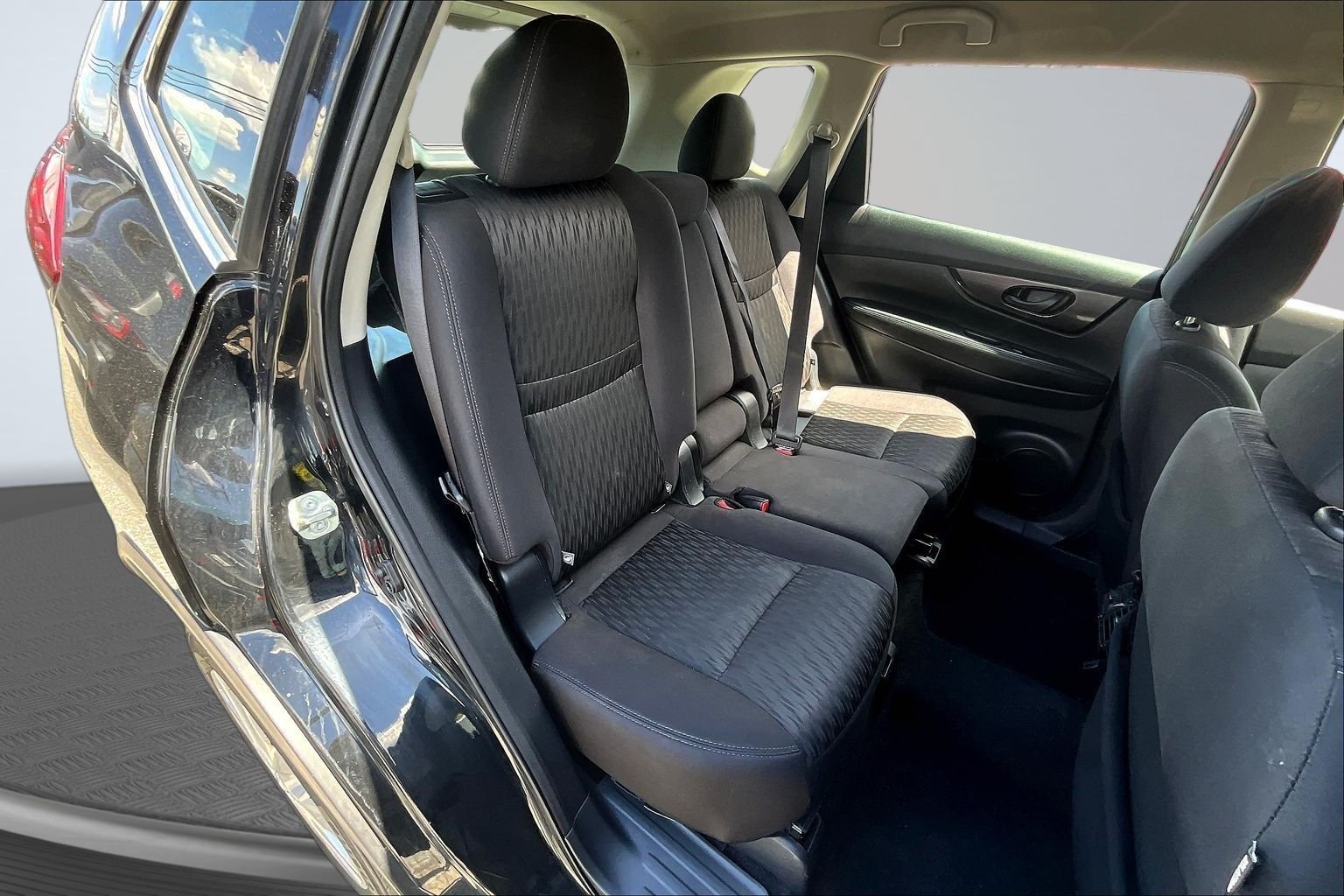 Used 2019 Black Nissan S image 23