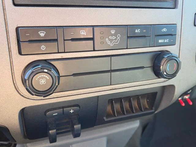 Used 2012 White Ford XLT image 21