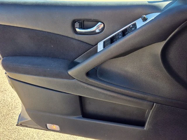 Used 2010 Gray Nissan S image 28