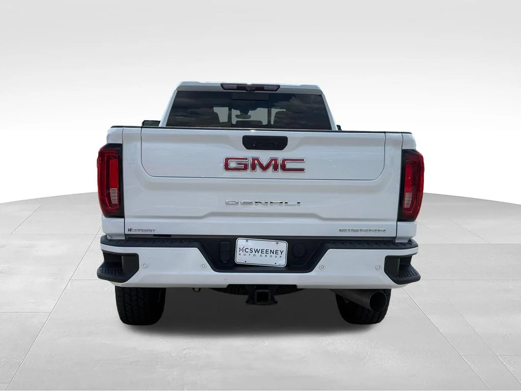 Used 2023 White GMC Denali image 28