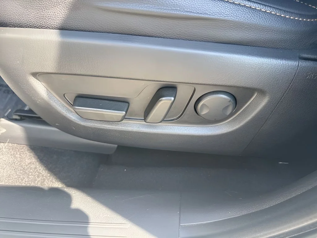 Used 2025 White Mazda 3.3 Turbo Preferred image 10