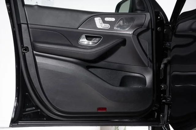 Used 2025 Obsidian Black Metallic Mercedes-Benz GLS 450 image 53