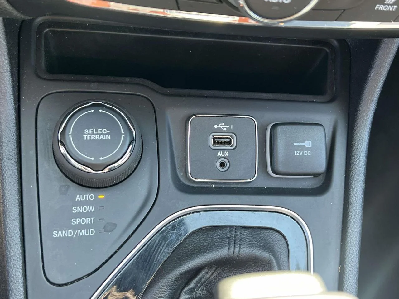 Used 2021 Bright White Clearcoat Jeep Limited 4x4 image 43