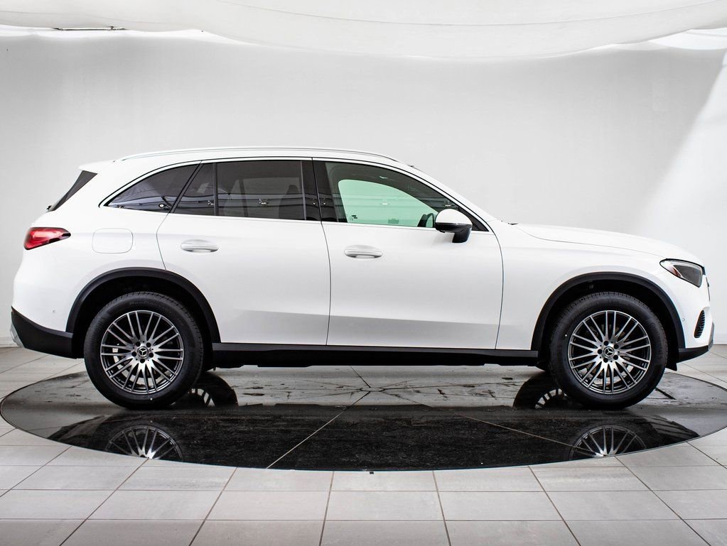 Certified Used 2025 Polar White Mercedes-Benz GLC 300 image 11