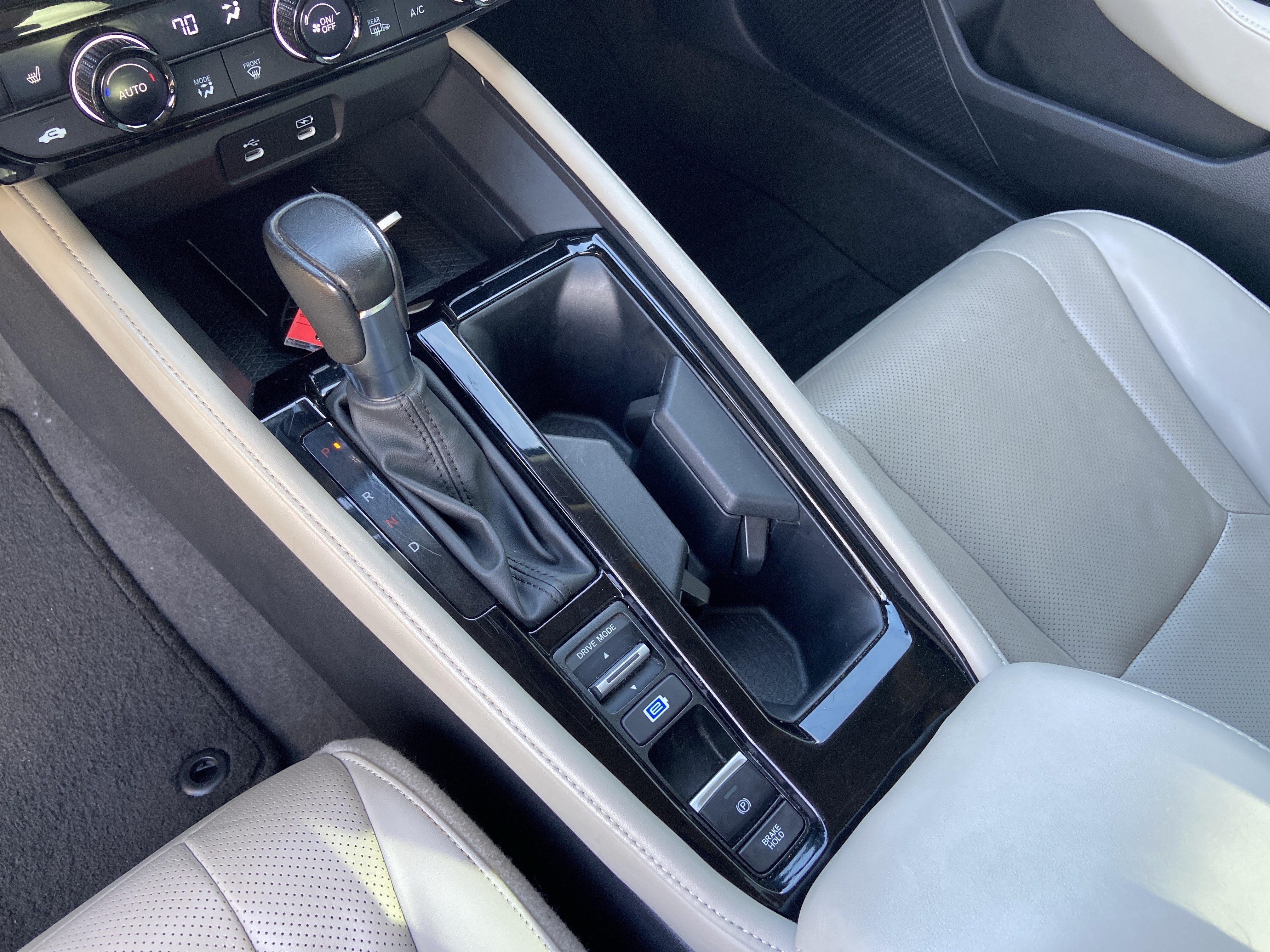 Used 2023 Meteorite Gray Metallic Honda Touring image 34