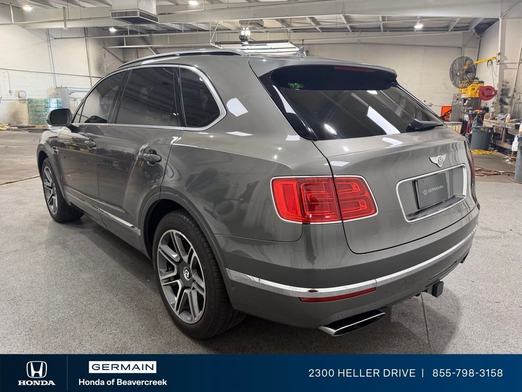 Used 2018 Porcelain Metallic Bentley W12 image 6