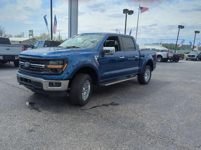 Used 2024 Blue Ford XLT image 4