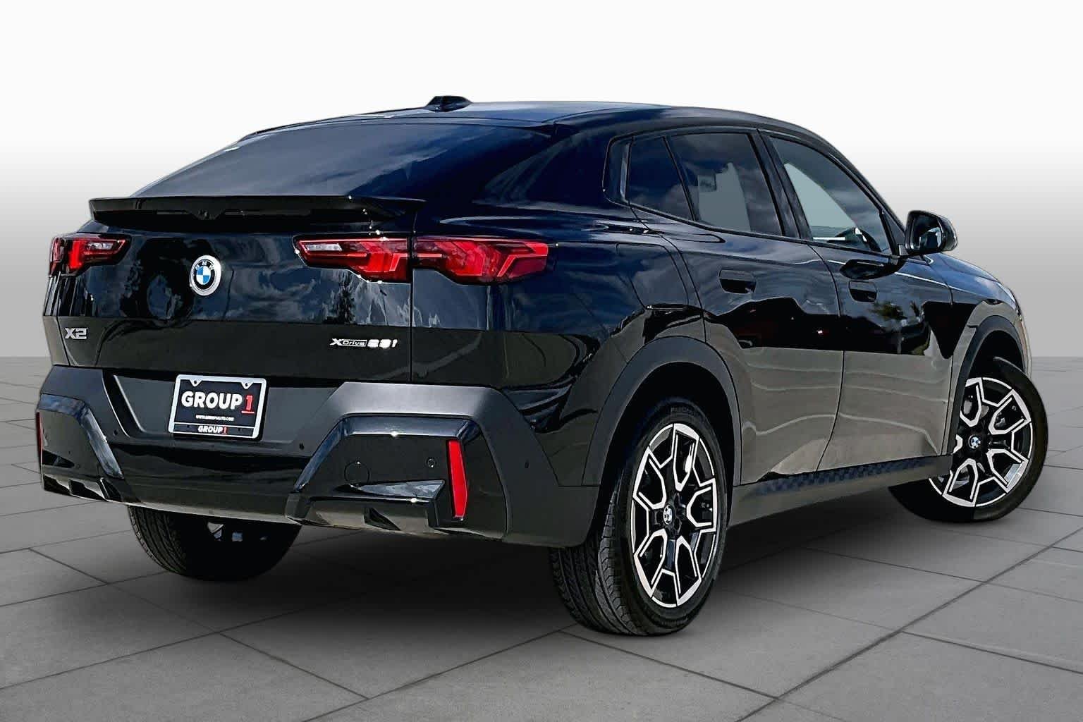 Used 2025 Black Sapphire Metallic BMW xDrive28i image 12