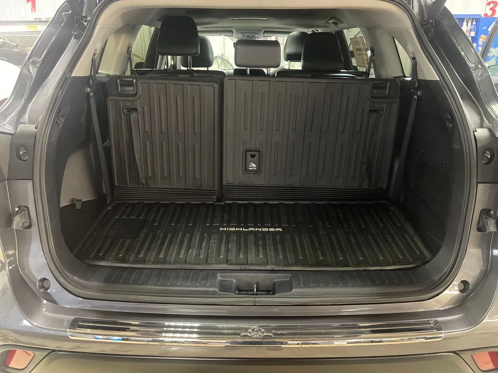 Certified Used 2024 Gray Toyota XLE image 27