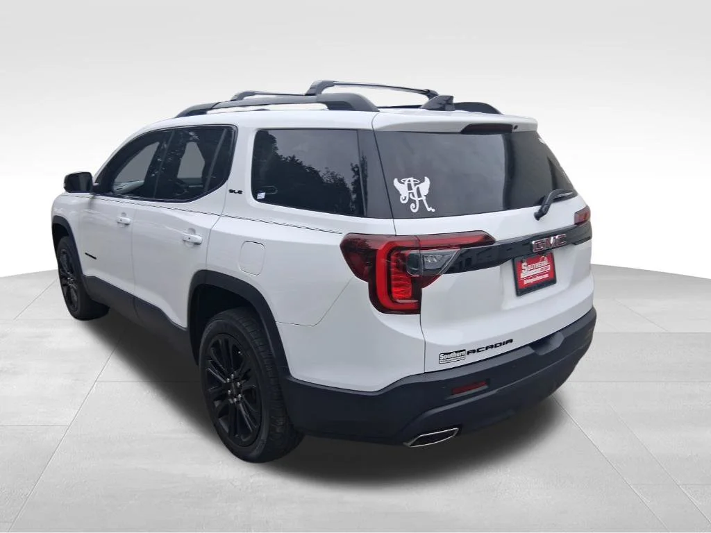 Used 2022 White GMC SLE image 8