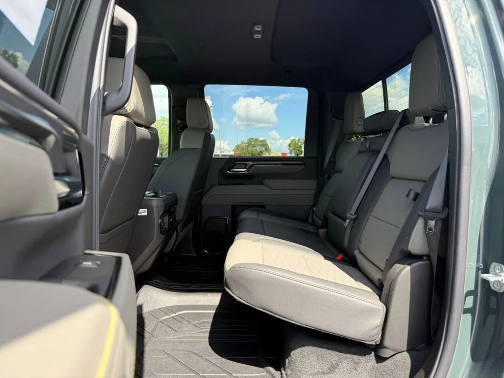 2026 Chevrolet Silverado 2500 HD ZR2 - Photo 13