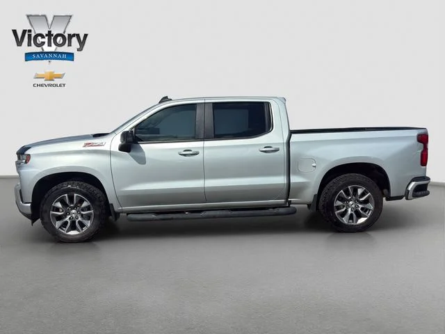 Used 2021  Chevrolet RST image 4