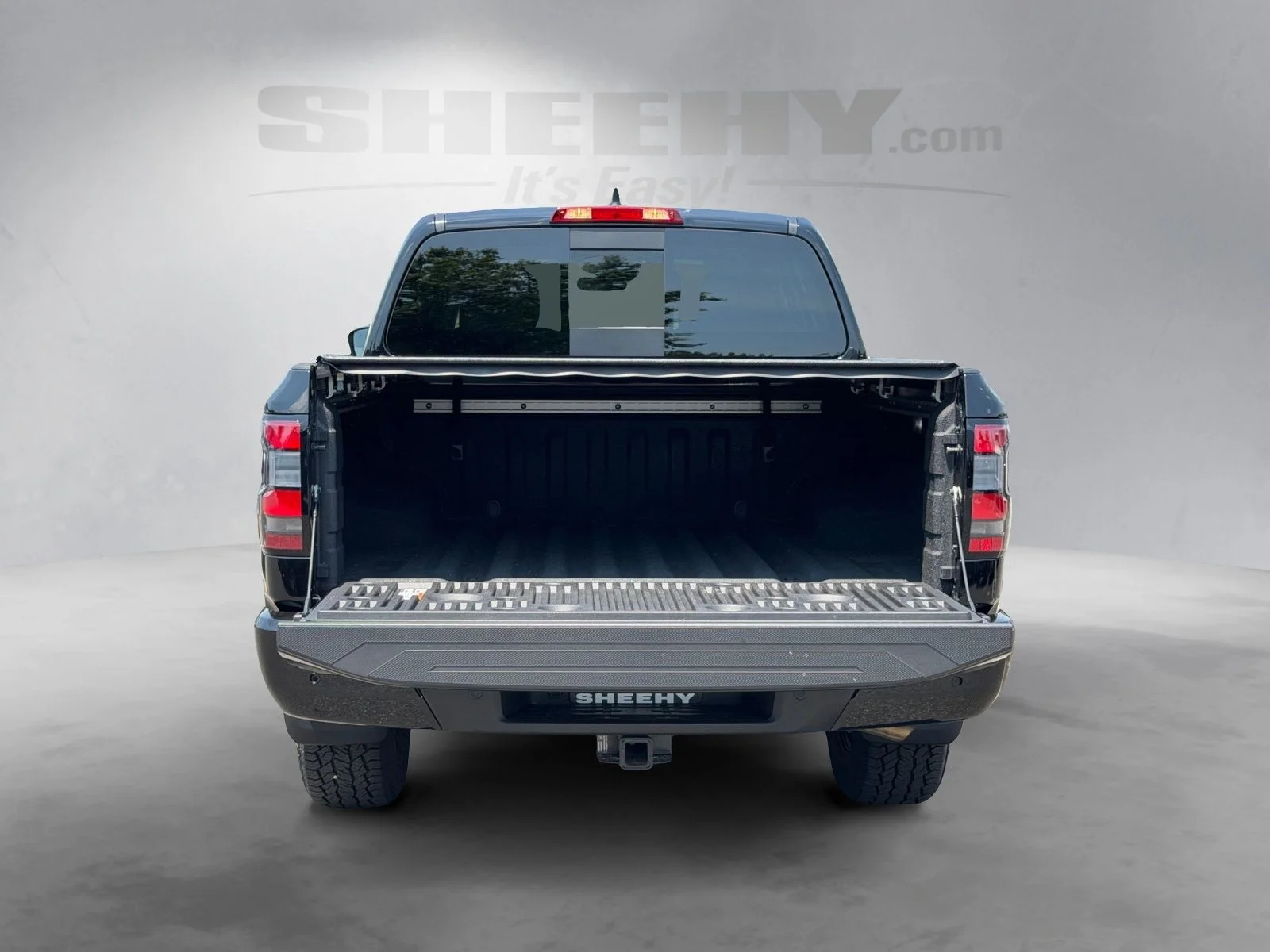 Used 2025 Black Nissan PRO-4X image 27