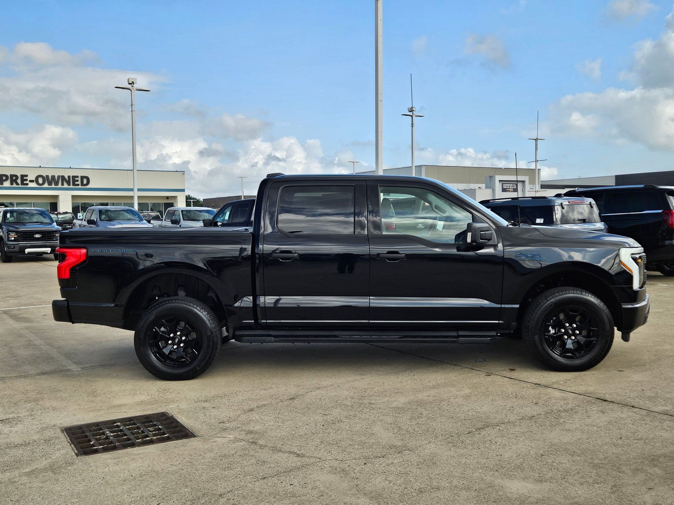 Certified 2025 Ford F-150 Lightning XLT with VIN 1FTVW3LK2SWG03678 for sale in Manvel, TX