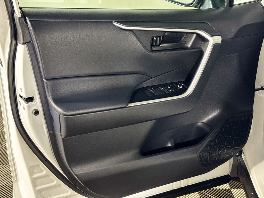 Used 2024 White Toyota LE image 10