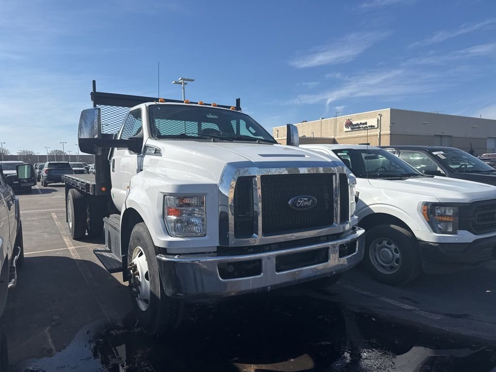 Used 2022 White Ford Base image 2