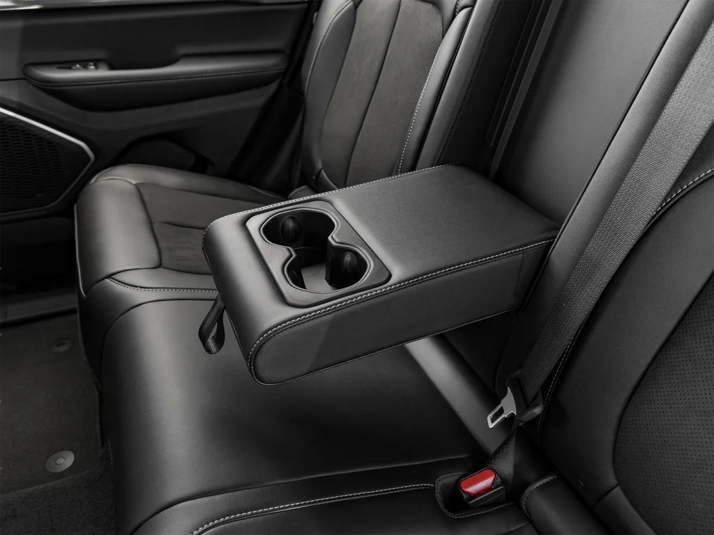 Used 2022 Gray Jeep Limited image 45