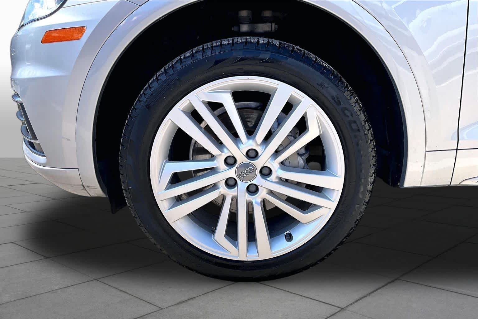 Used 2019 Florett Silver Metallic Audi Premium Plus image 13