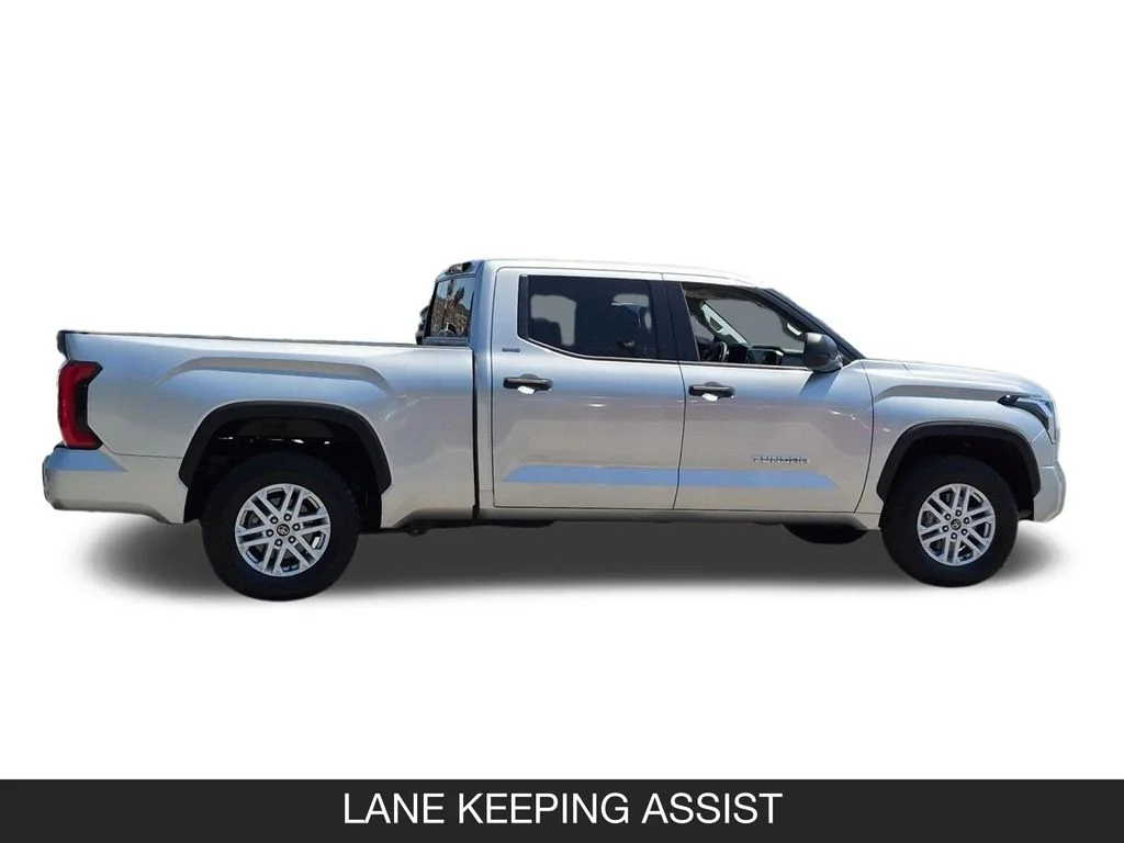 Used 2022 Silver Toyota SR5 image 6