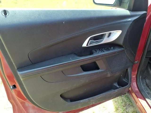 Used 2015 Red Chevrolet LT image 12