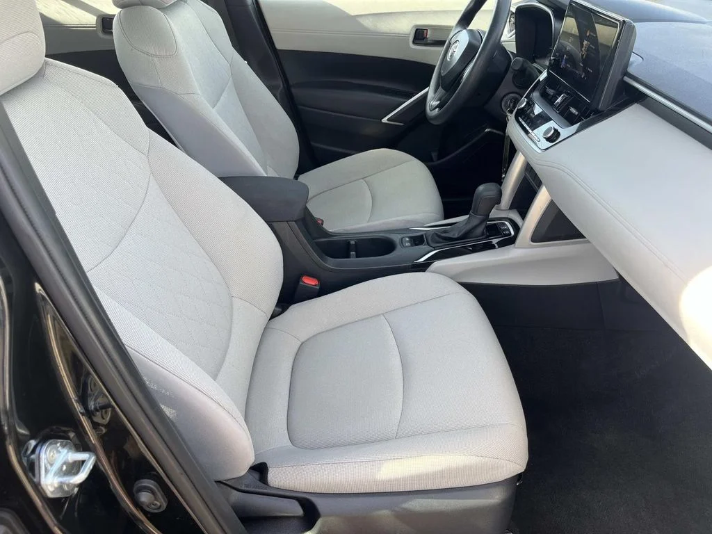 Used 2025 Black Toyota L image 19