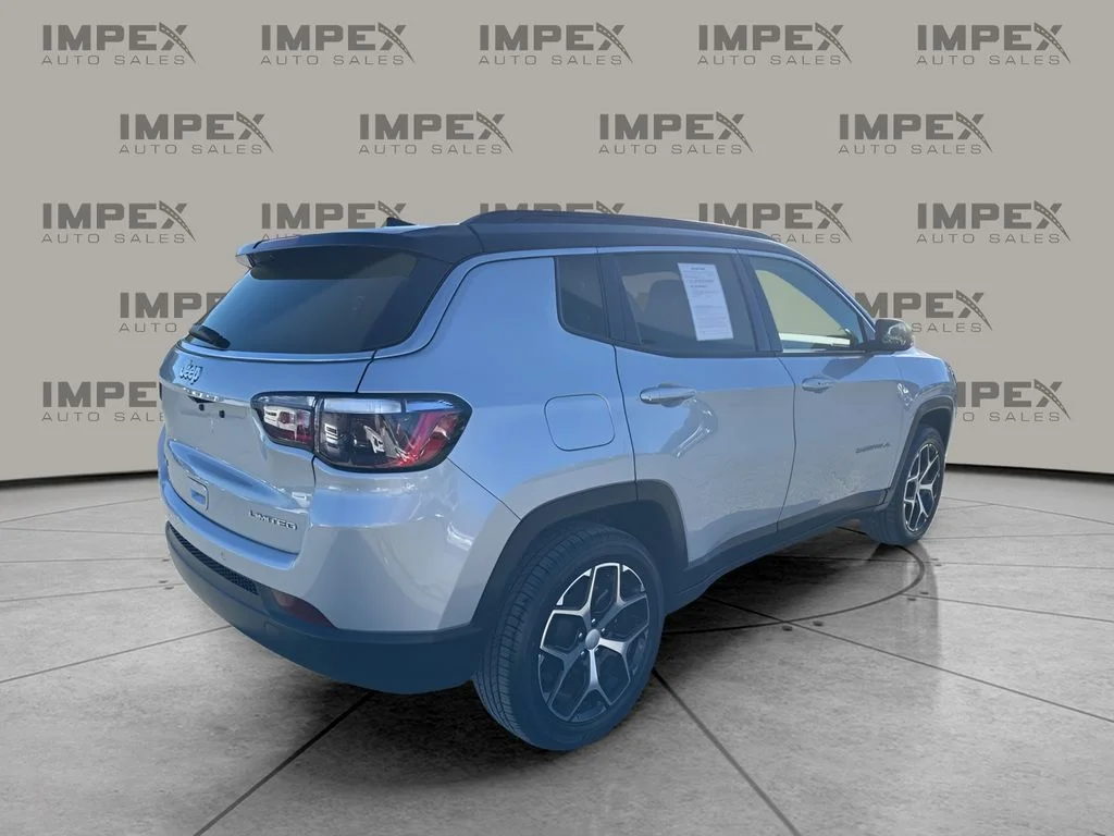 Used 2024 Silver Jeep Limited image 5
